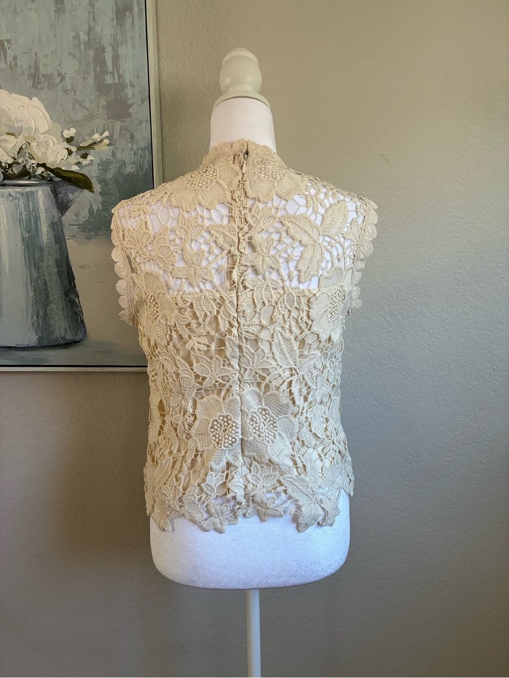 Nanette Lepore Lace Crochet Sleeveless Top in Cream Size Small - Picture 6 of 7